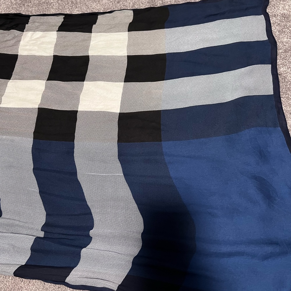 Blue Burberry checkered silk scarf